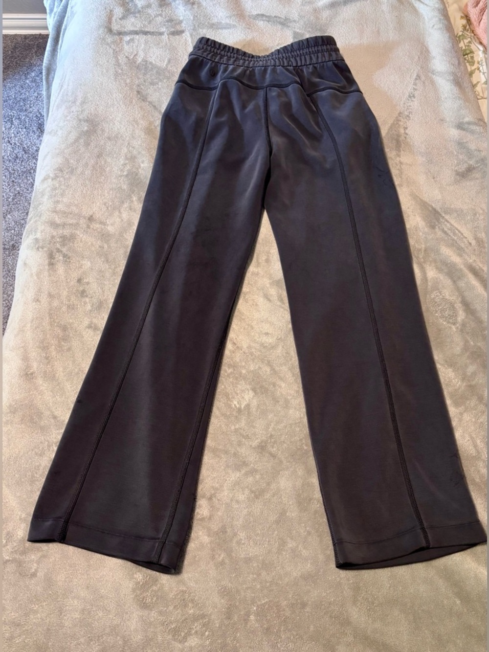 lululemon Black Scuba Relaxed Wide-Leg Track Pants - Picture 2 of 4